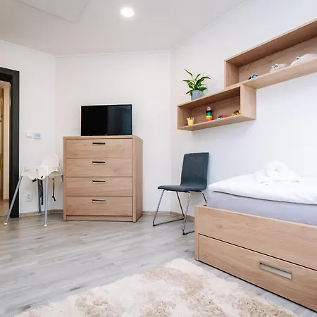 Апартаменты Hugo Klinovec Лоучна-под-Клиновцем